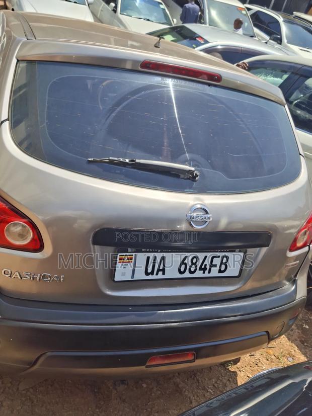 Nissan Qashqai 2009 Gray