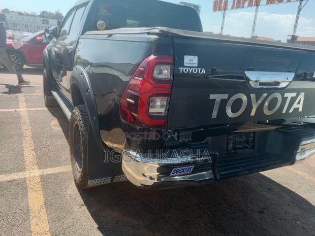 Toyota Hilux 2019 Black