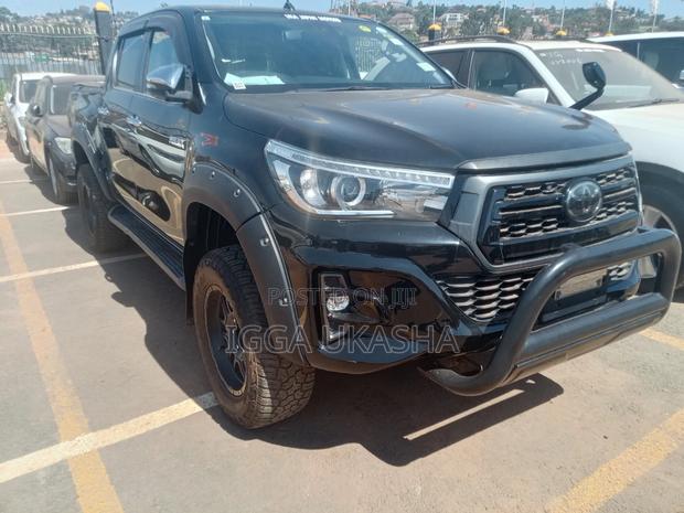 Toyota Hilux 2019 Black