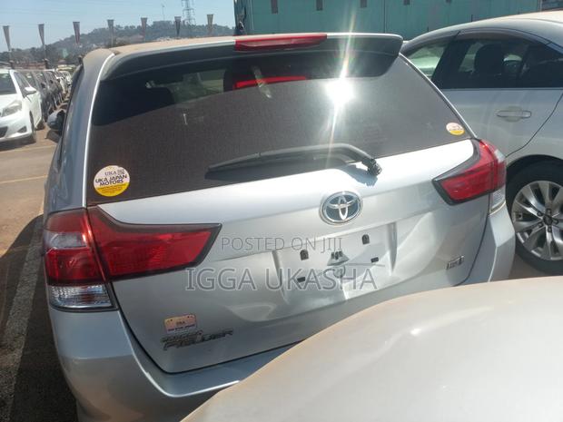 Toyota Corolla Fielder 2017 Silver
