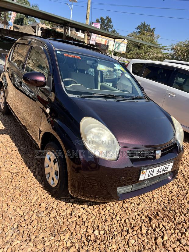 Toyota Passo 1.0 AWD 2016 Maroon