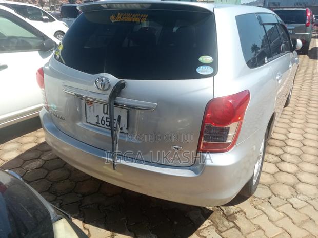 Toyota Corolla Fielder 2010 Silver