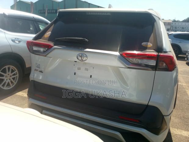 Toyota RAV4 2020 White
