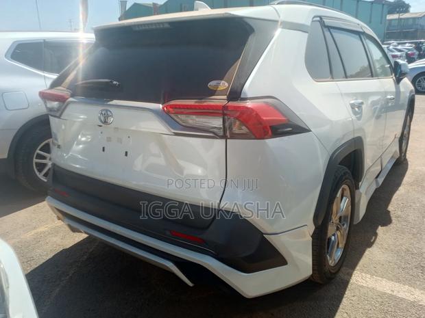 Toyota RAV4 2020 White