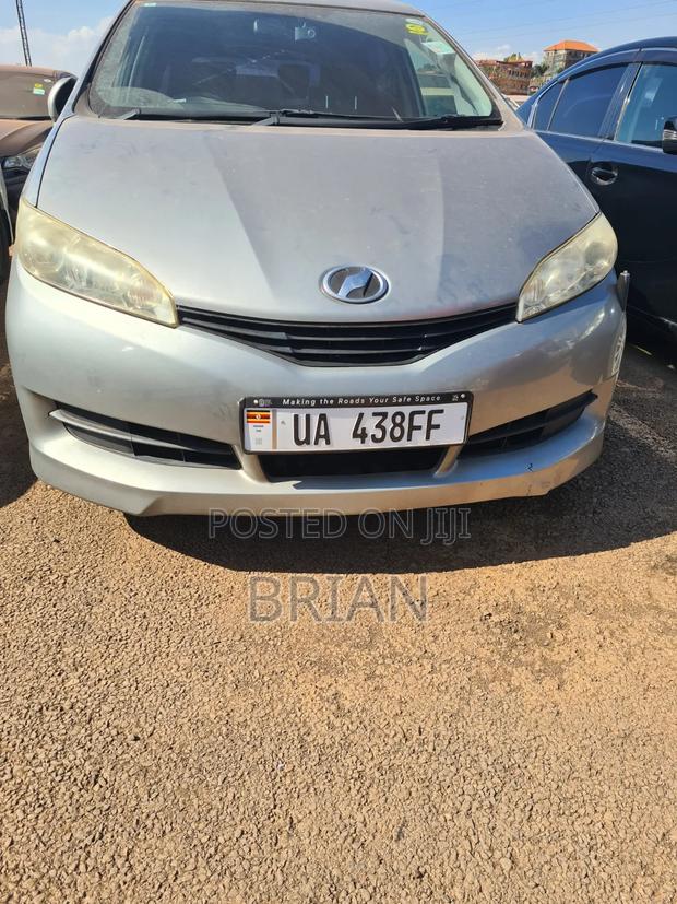 Toyota Wish 2012 Silver