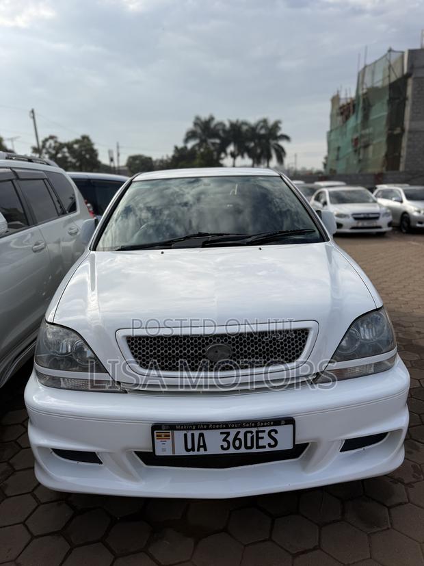 Toyota Harrier 2.2 16V 2002 White