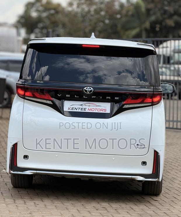 Toyota Vellfire Executive Lounge Hybrid E-Four 7-Seater 2025 White