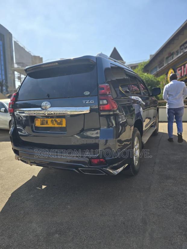 Toyota Land Cruiser Prado 2.8 2018 Blue