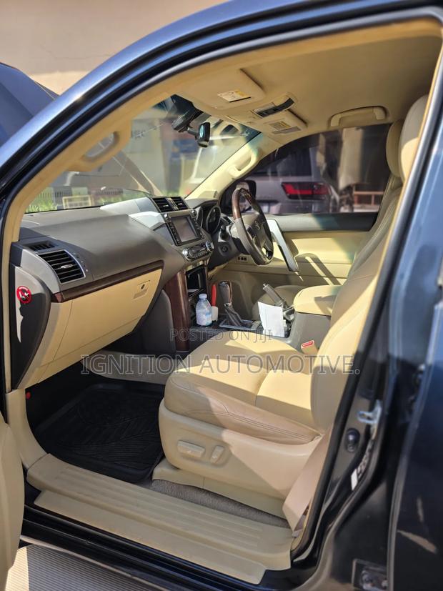 Toyota Land Cruiser Prado 2.8 2018 Blue