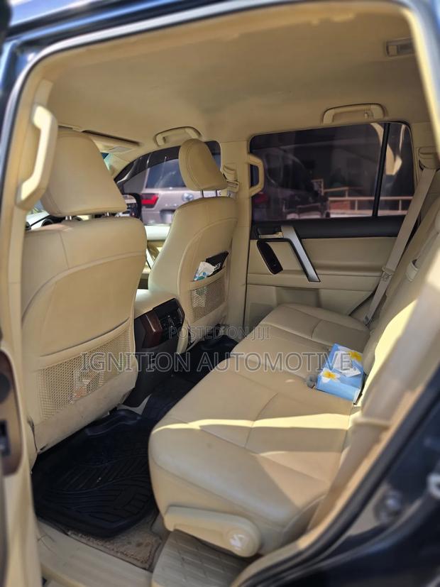 Toyota Land Cruiser Prado 2.8 2018 Blue
