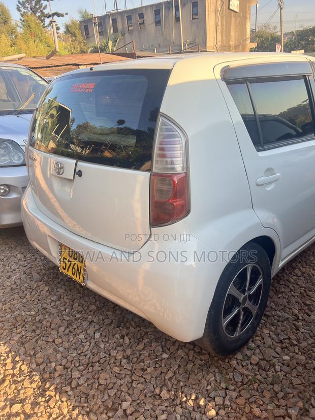 Toyota Passo 1.0 FWD 2011 White