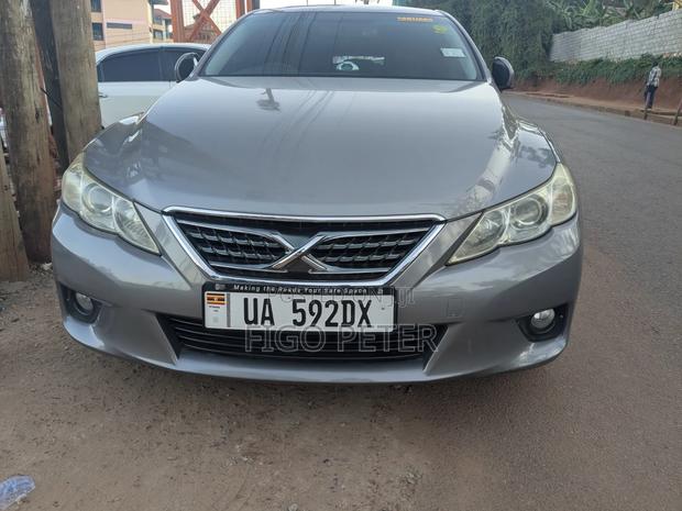 Toyota Mark X 2010 Silver