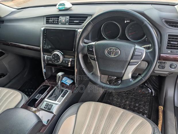 Toyota Mark X 2010 Silver