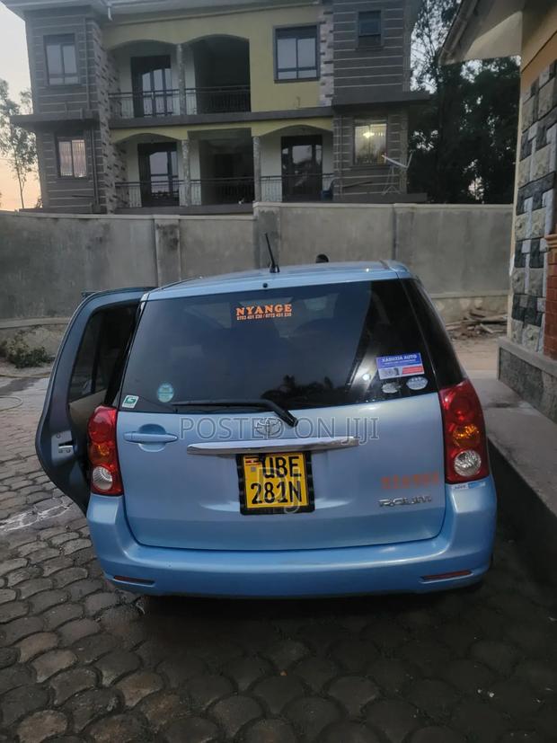 Toyota Raum 2005 Blue
