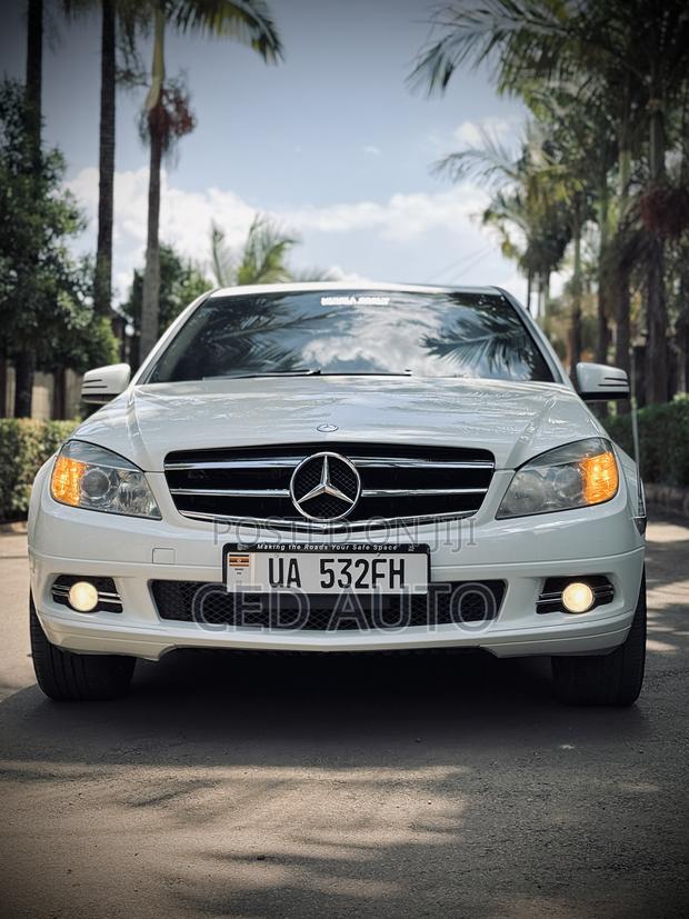 Mercedes-Benz C200 2011 White