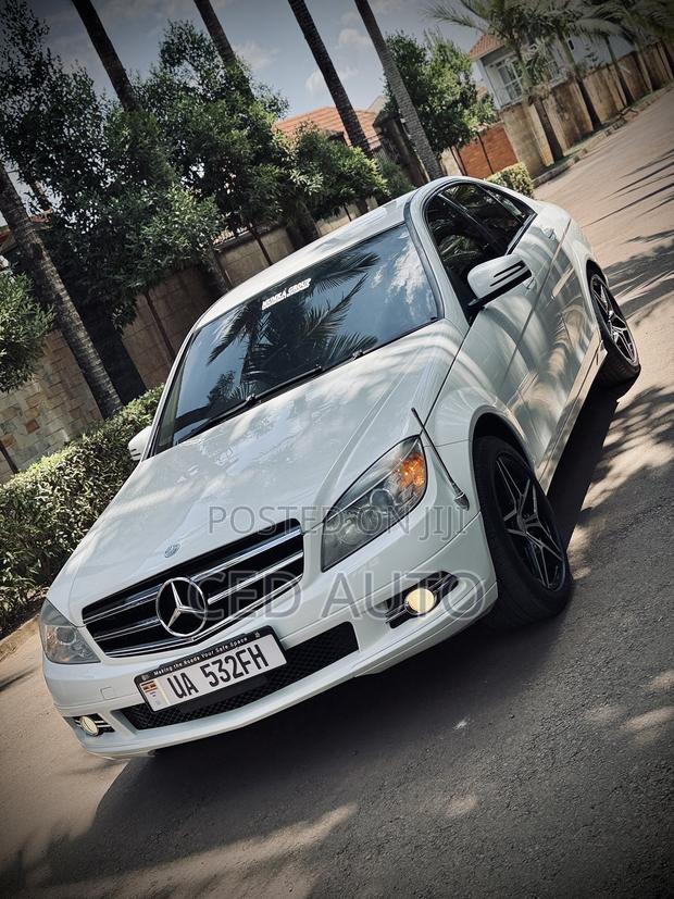 Mercedes-Benz C200 2011 White