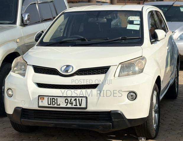 Toyota IST 2008 White