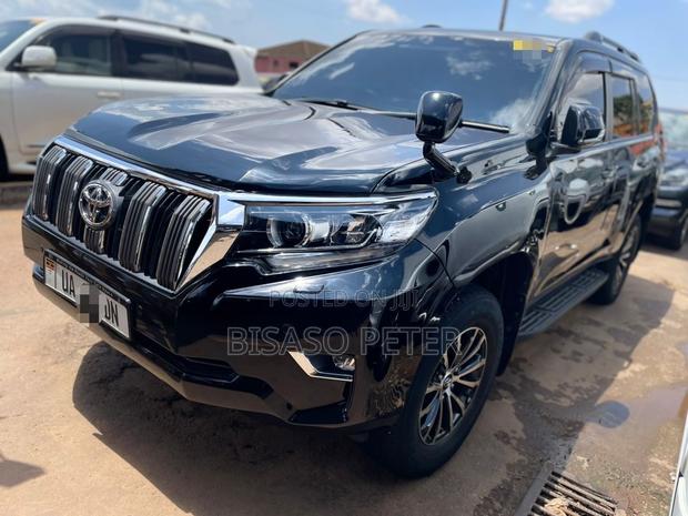 Toyota Land Cruiser Prado 2.8 D-4D 2016 Black