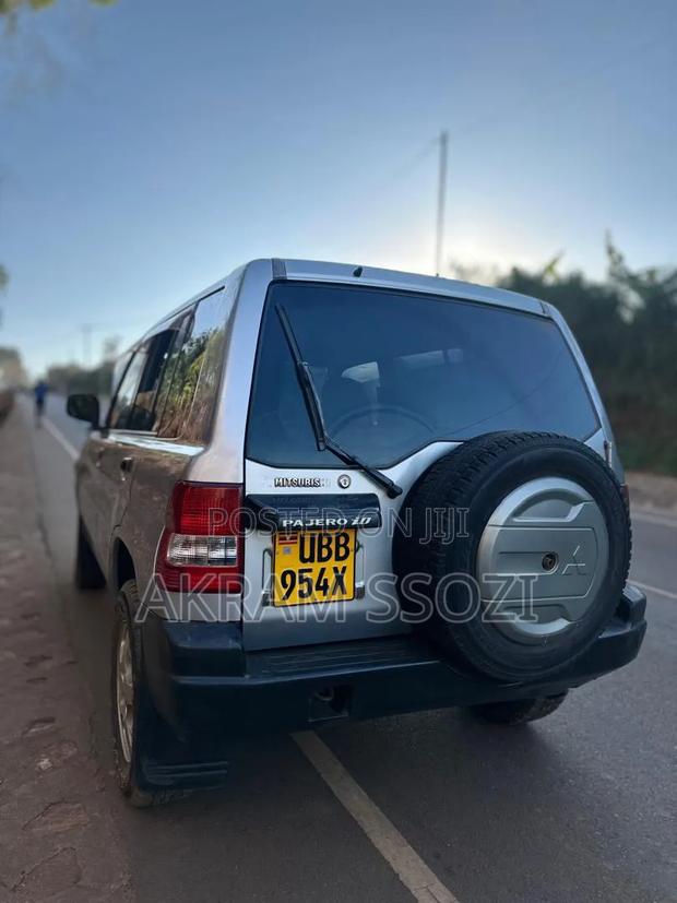 Mitsubishi Pajero 2003