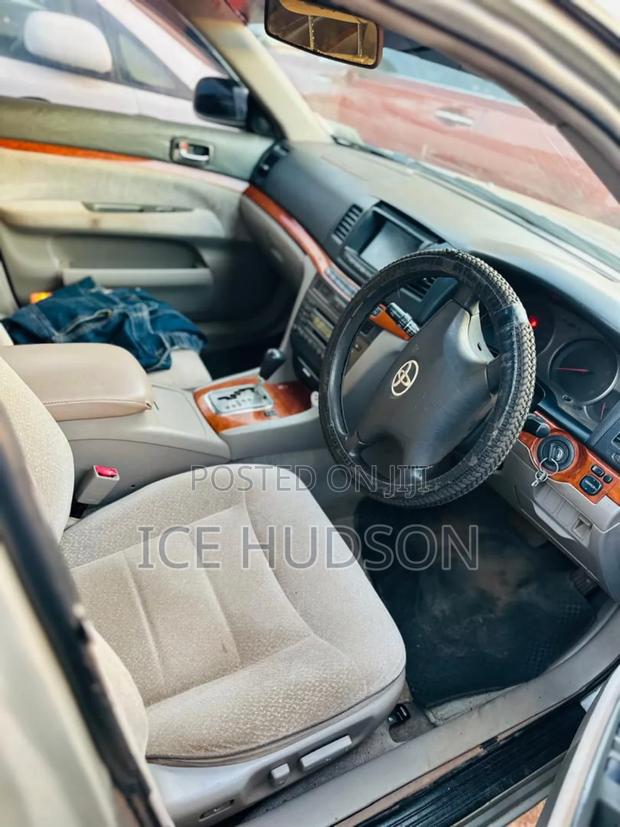 Toyota Mark II 2002 Gray