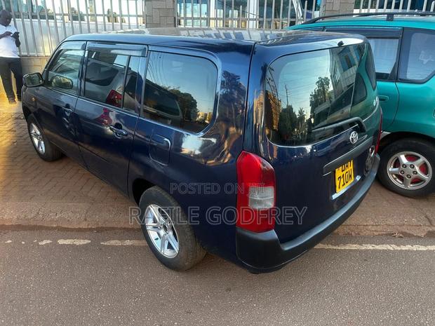 Toyota Probox 2004 Blue