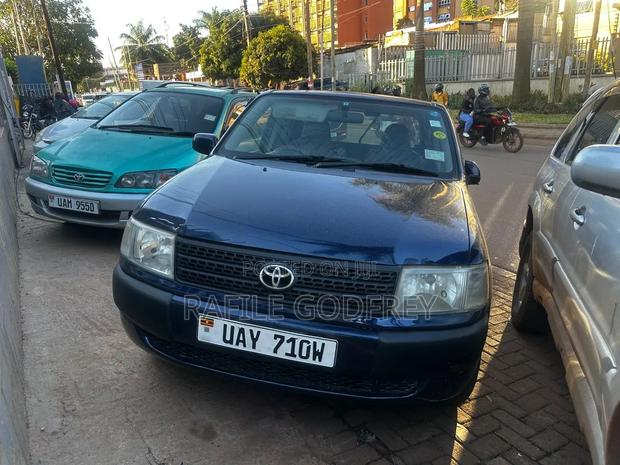 Toyota Probox 2004 Blue