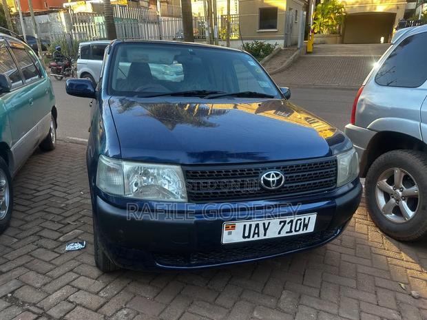 Toyota Probox 2004 Blue