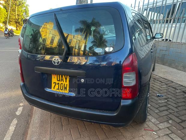 Toyota Probox 2004 Blue