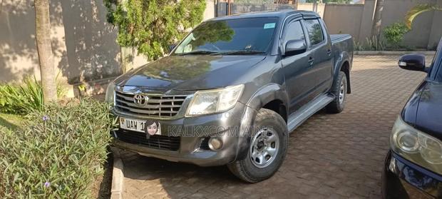 Toyota Hilux 2015 Gray