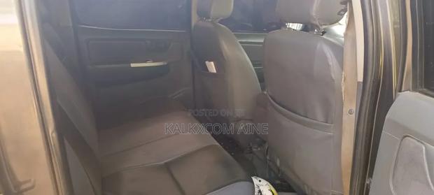 Toyota Hilux 2015 Gray