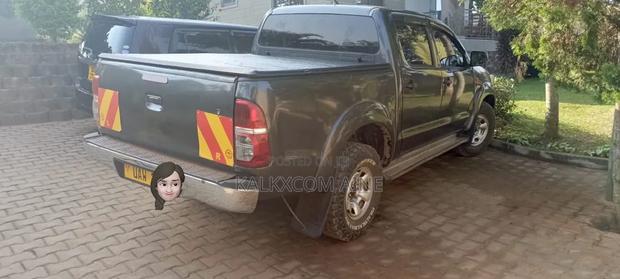 Toyota Hilux 2015 Gray