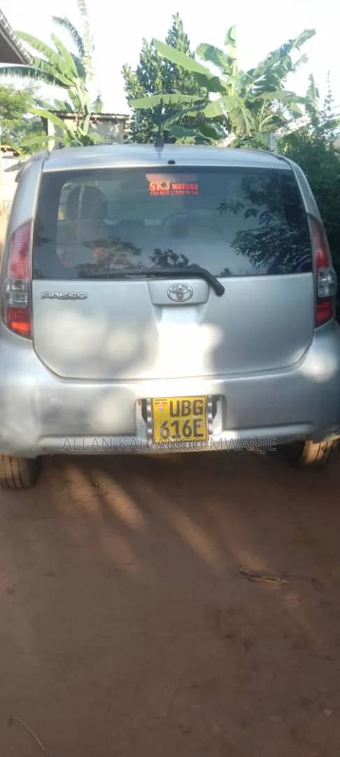 Toyota Passo 2005 Silver