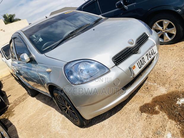 Toyota Vitz 2001