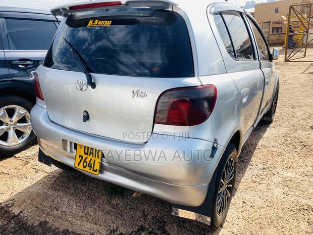 Toyota Vitz 2001