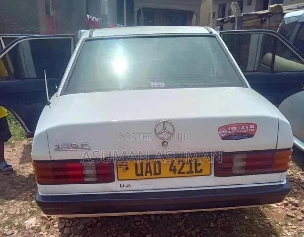 Mercedes-Benz 190E 1986 White
