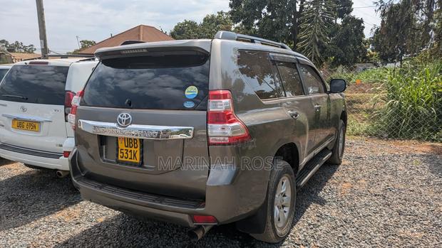 Toyota Land Cruiser Prado 2014