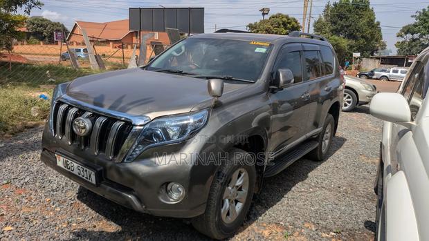 Toyota Land Cruiser Prado 2014