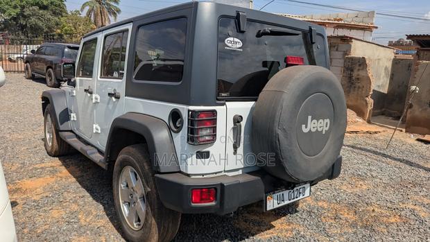 Jeep Wrangler 2018 White