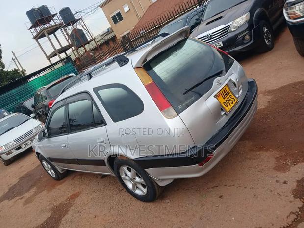 Toyota Carib 2000 Silver