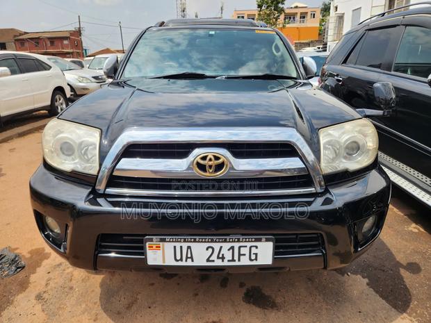 Toyota Hilux Surf 2006 Black