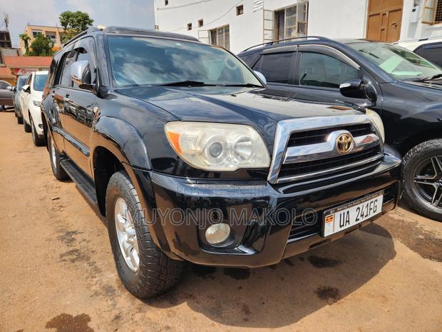 Toyota Hilux Surf 2006 Black