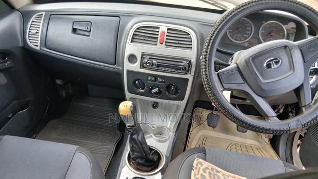 Tata Xenon 2007 White
