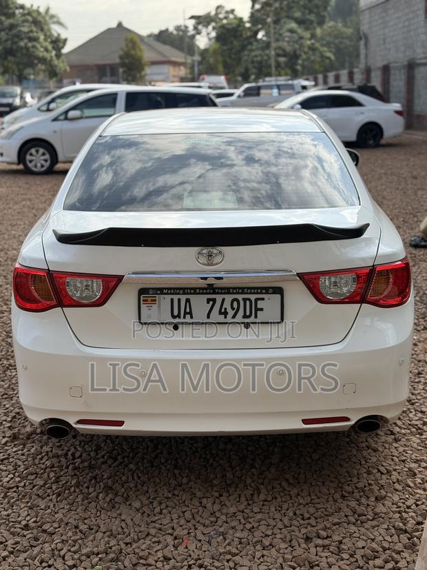 Toyota Mark X 2.5 AWD 2011 White