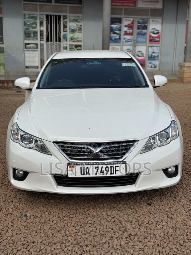 Toyota Mark X 2.5 AWD 2011 White