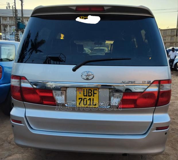 Toyota Alphard 2005 Silver