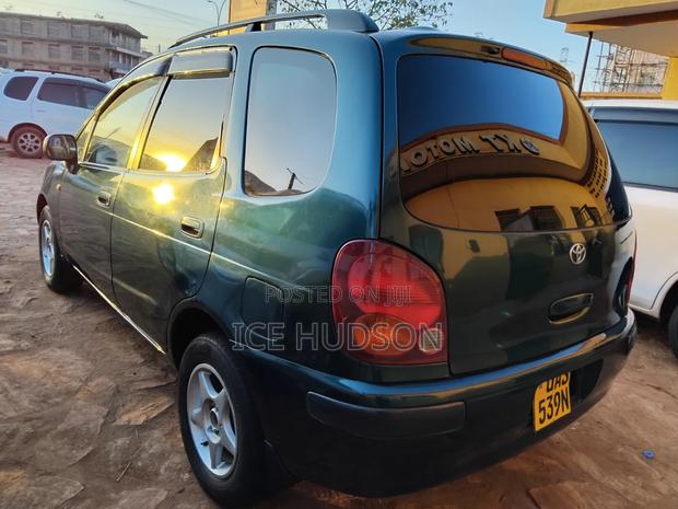 Toyota Corolla Spacio 2003 Green