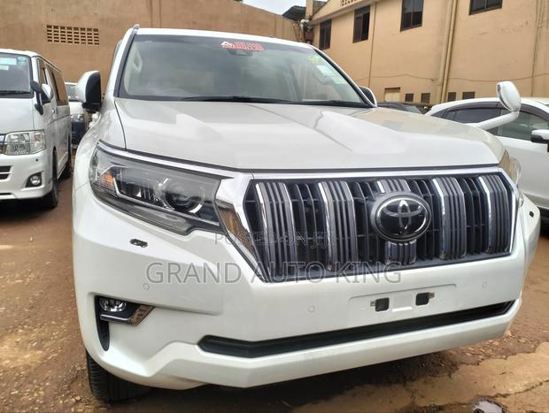Toyota Land Cruiser Prado 2018 White