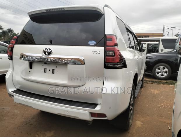 Toyota Land Cruiser Prado 2018 White