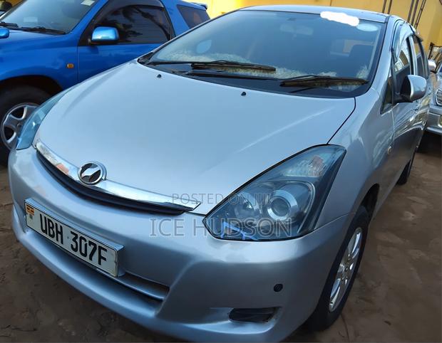Toyota Wish 2006 Silver