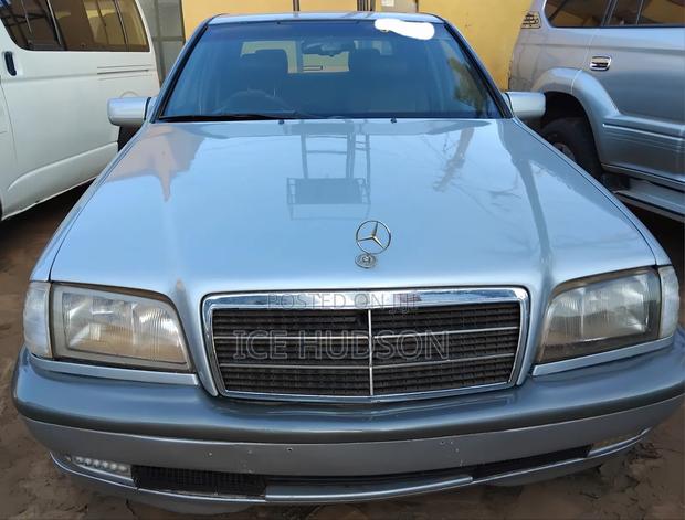 Mercedes-Benz C200 2000 Silver